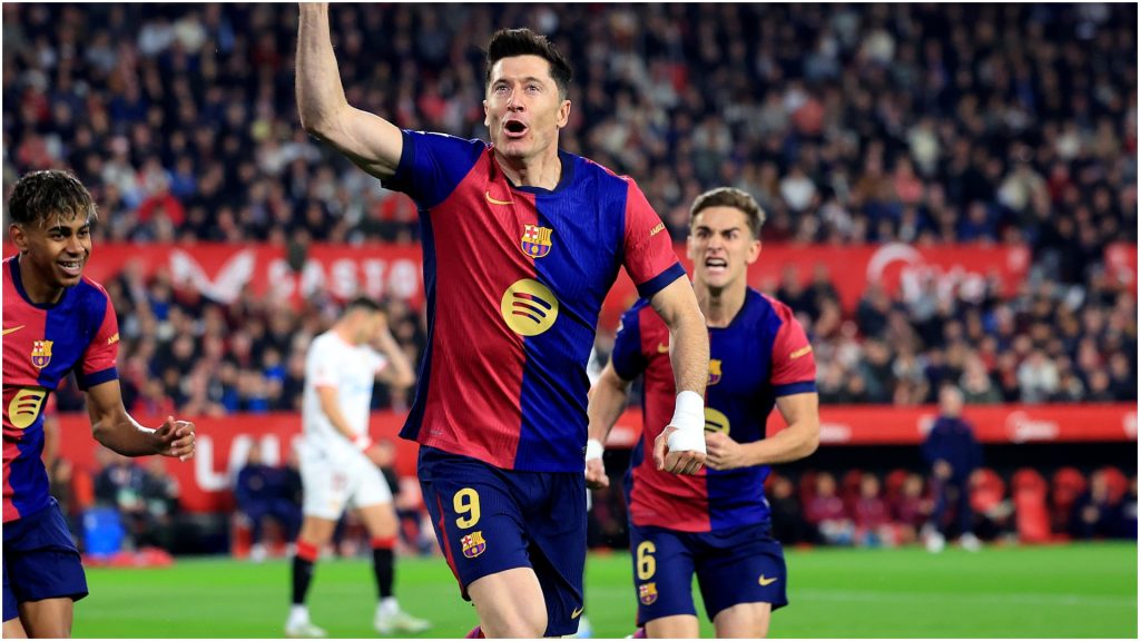 Robert Lewandowski celebrating a goal